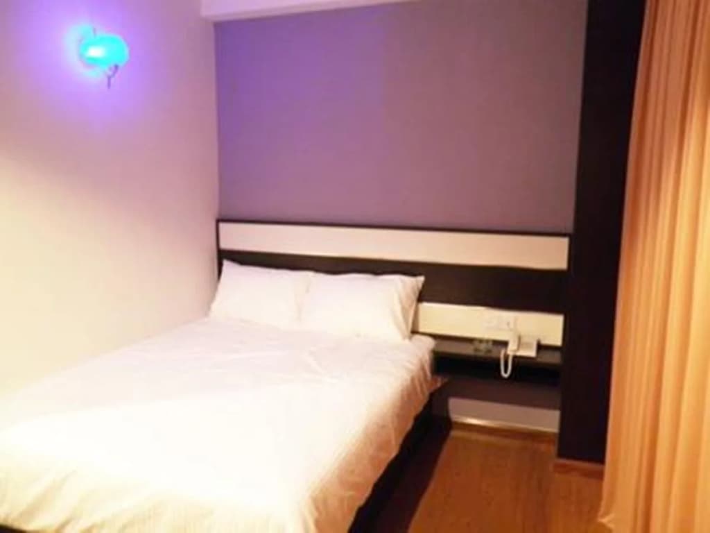 Hotel Zamburger Taman Kapar - photo 3