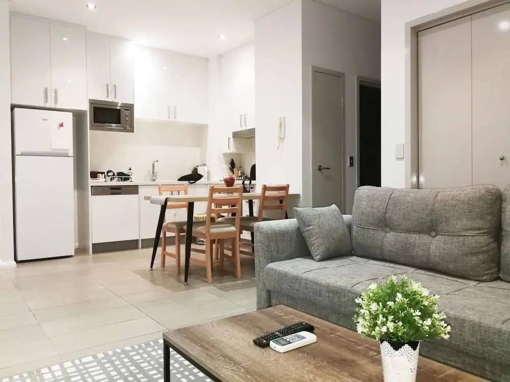 Stylish Waterfront Apt in Rhodes - photo 17
