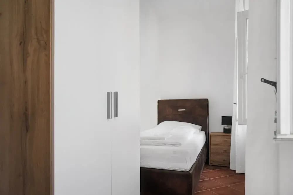 Spacious 7BR Apartment Hauptbahnhof - photo 11