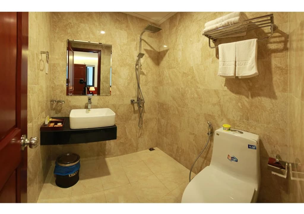 May Beach Hotel - photo 7