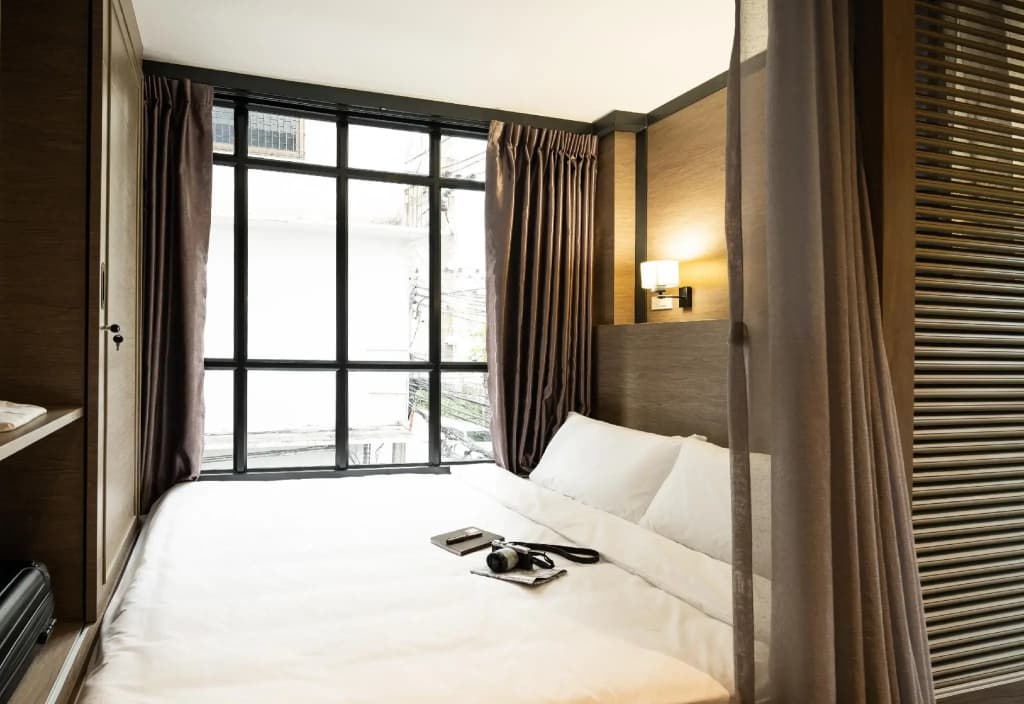 Warm Window Silom - Hostel - photo 4