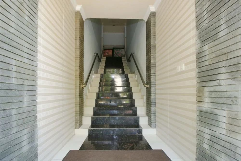 Airy Raya Legian 120 Kuta Bali - photo 11