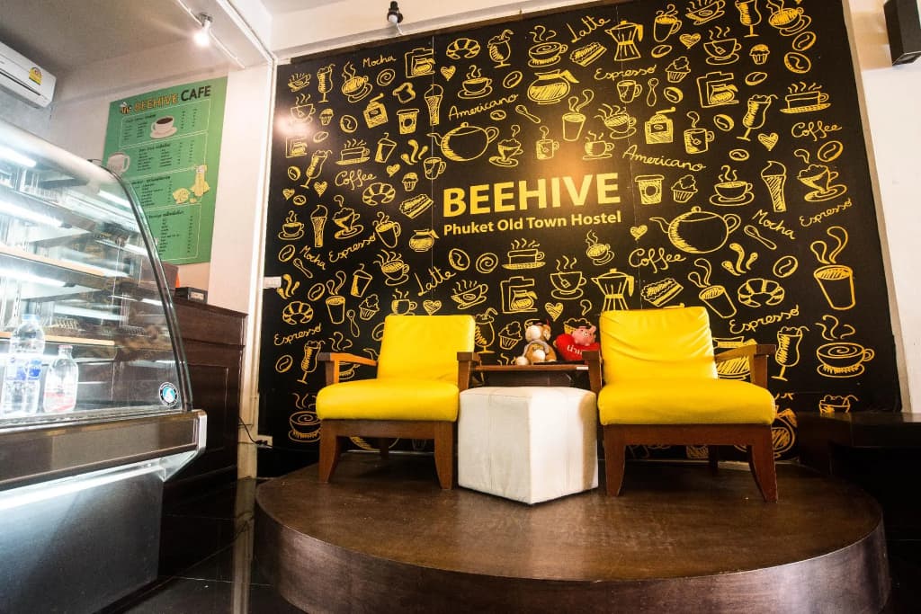 Beehive Phuket Old Town - Hostel - photo 11
