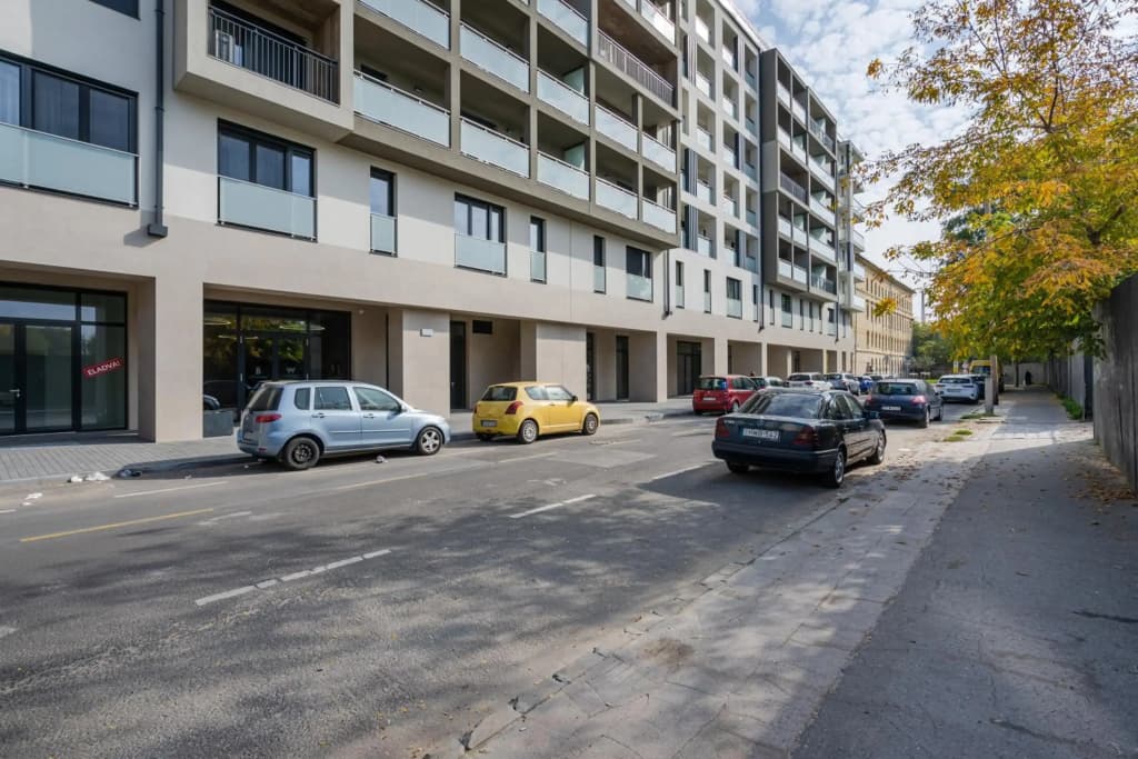 WestSide River Apartment - photo 3