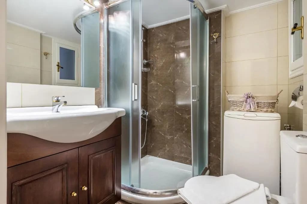 Chic flat in Kolonaki next to American Embassy - photo 7