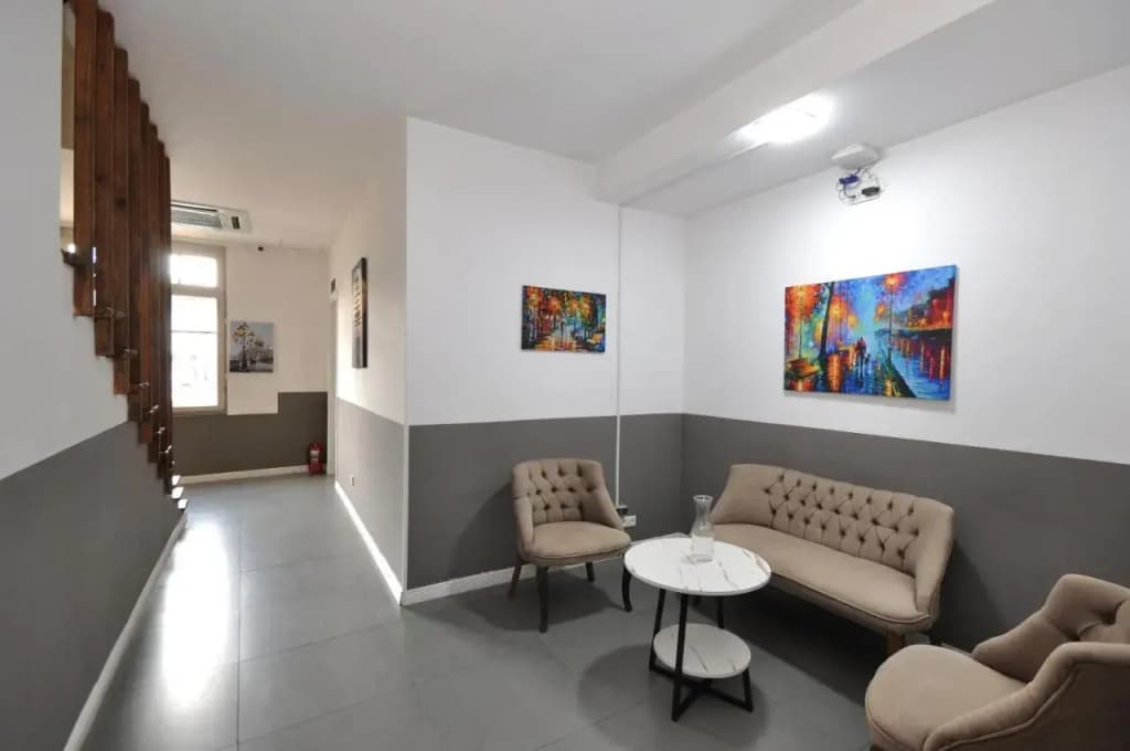 kandoo tbilisi central hostel - photo 10