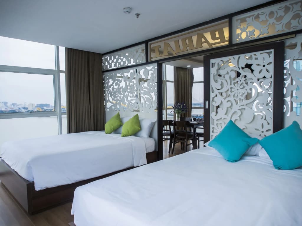 Pariat River Front Hotel - photo 3