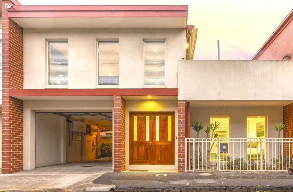StayCentral - Port Melbourne Townhouse - main photo