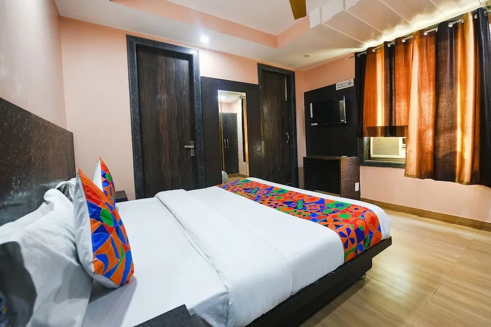 Fabhotel Moon Light - photo 5