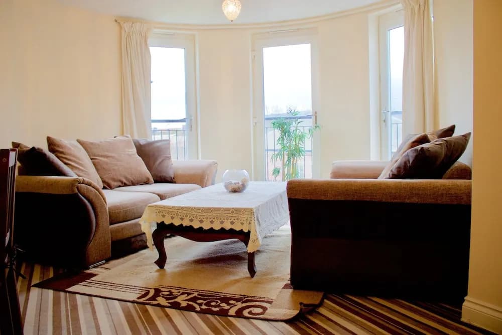 2 Bedroom Leith Apartment - photo 5