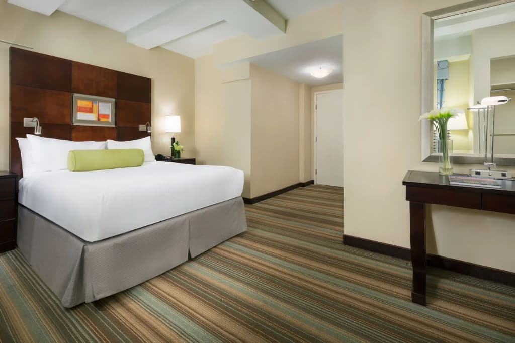 Aura Hotel Times Square - photo 3