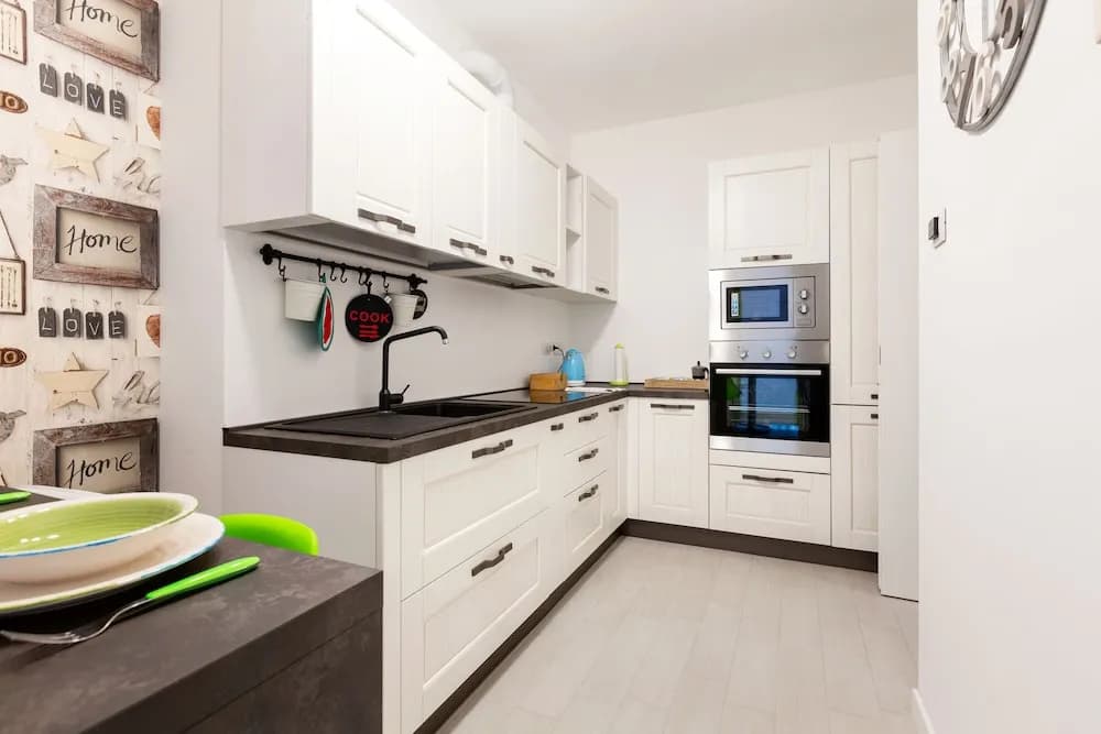 Fiera Milano Flat with Garage - photo 12