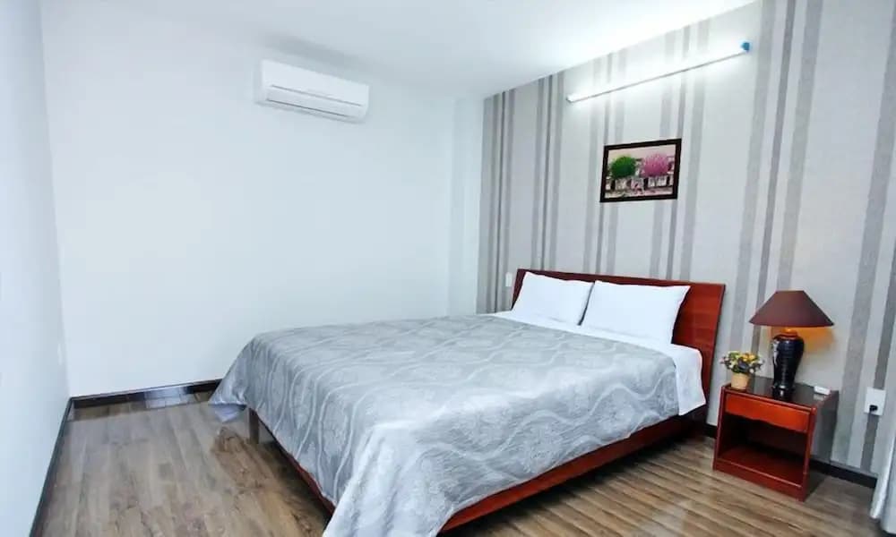 White Swan Apartment - photo 2