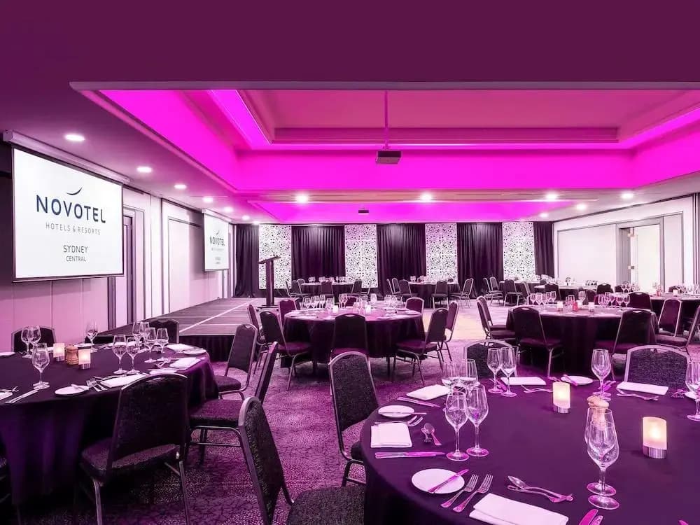 Carlton Crest Hotel Sydney - photo 25
