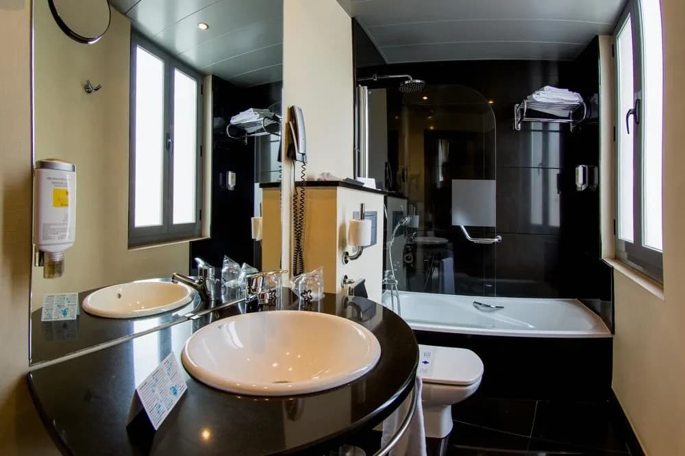 Hotel Arosa - photo 9