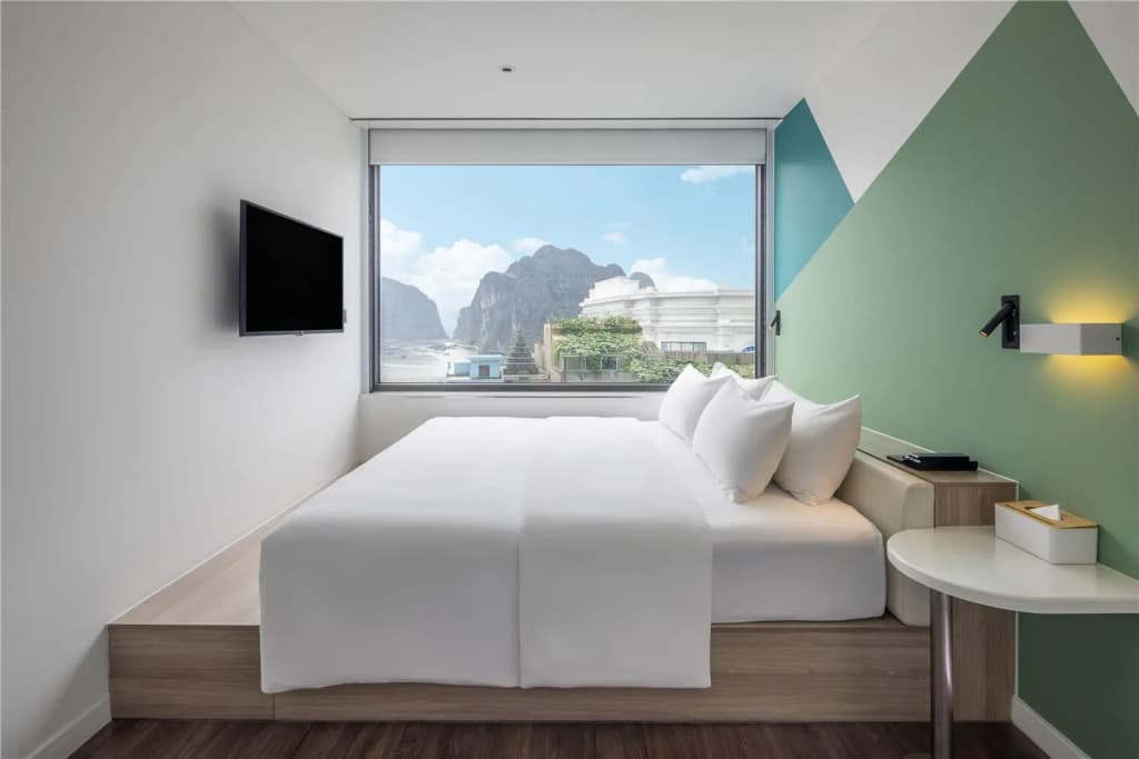 Tru by Hilton Ha Long Hon Gai Centre - photo 32