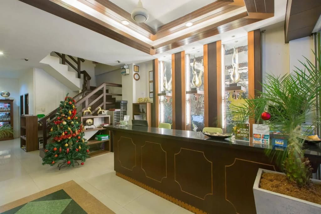 Marina Boutique Suites Guesthouse - photo 2