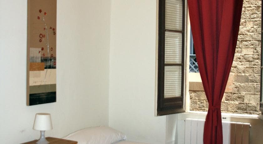 FGA Gothic Apartments - photo 3