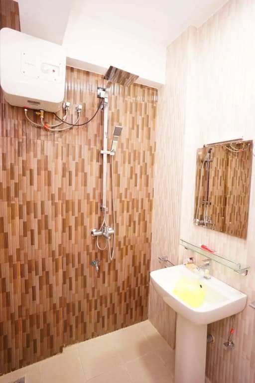 Amazing Alexandra Apartment - photo 8