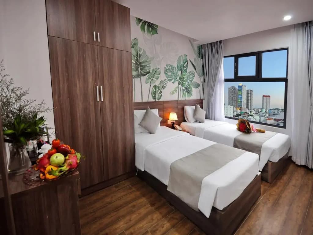 Mega Light Hotel - photo 2