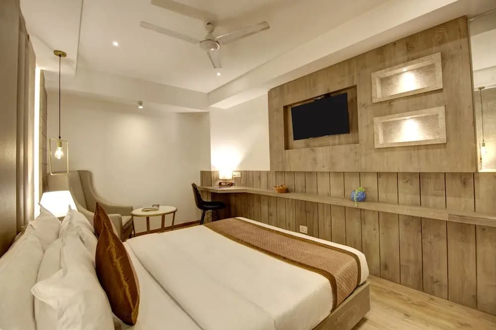 Town Pallace Inn - photo 21