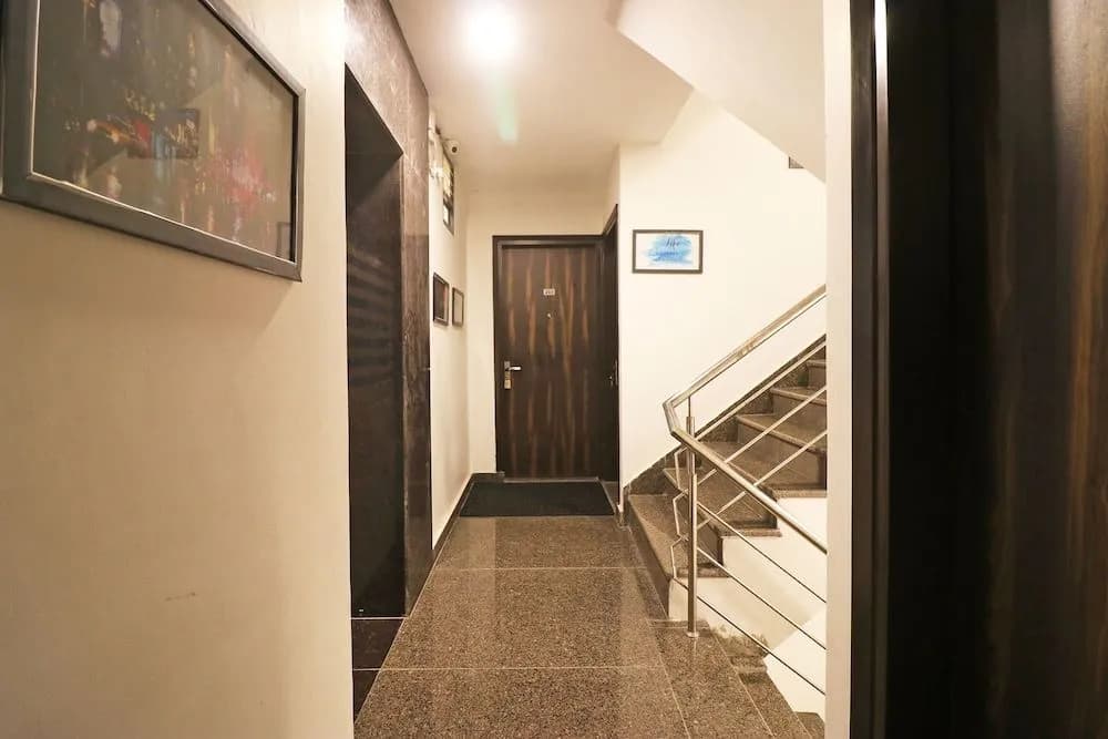 OYO 48708 Om Palace - photo 7