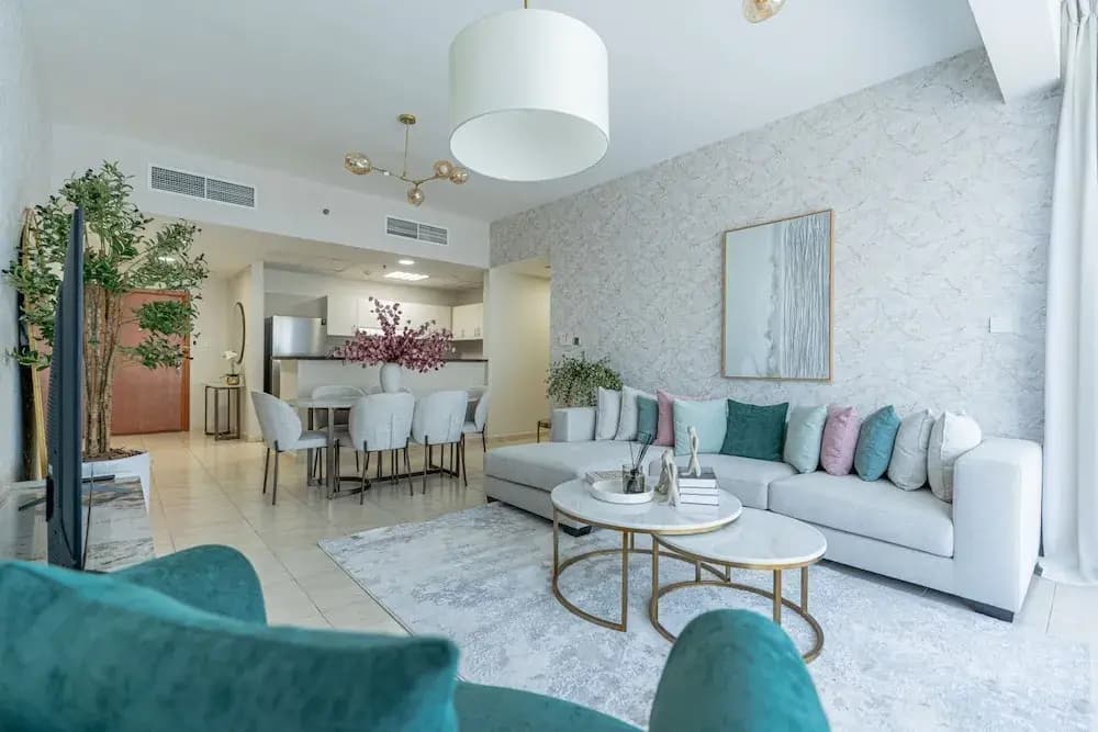 Iconic 2BR in Skycourt Dubailand - photo 2