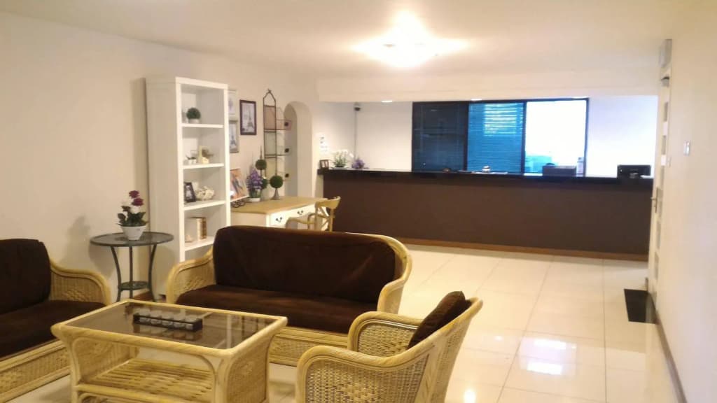 City Home Stay - photo 2