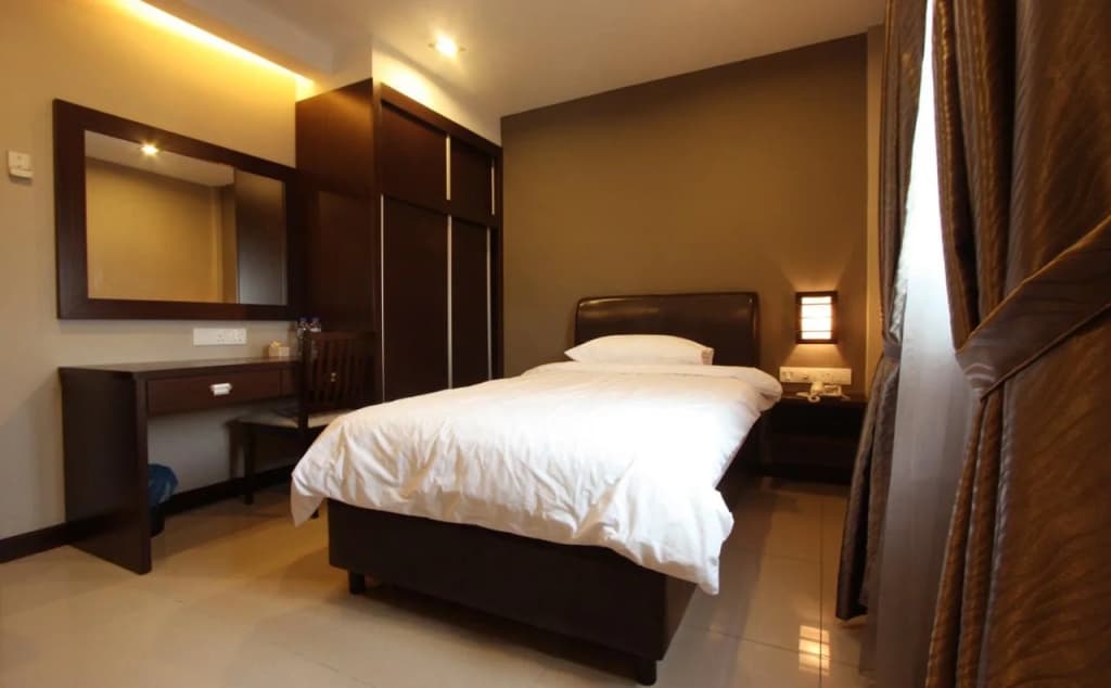 Rail Hotel - photo 4