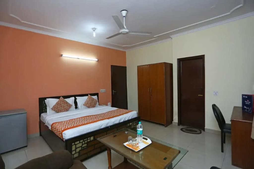 Hotel Kalkaji Residency by OYO Rooms - photo 2