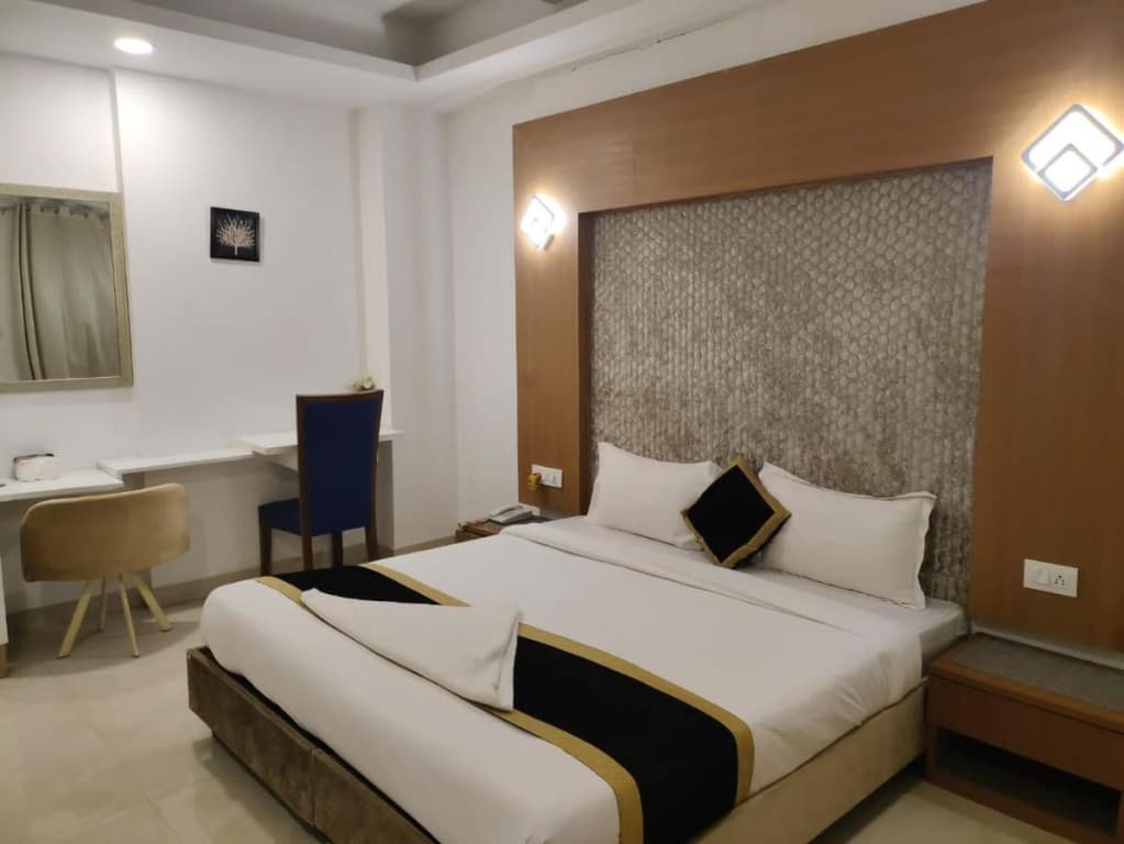 Phoenix Suites - photo 9