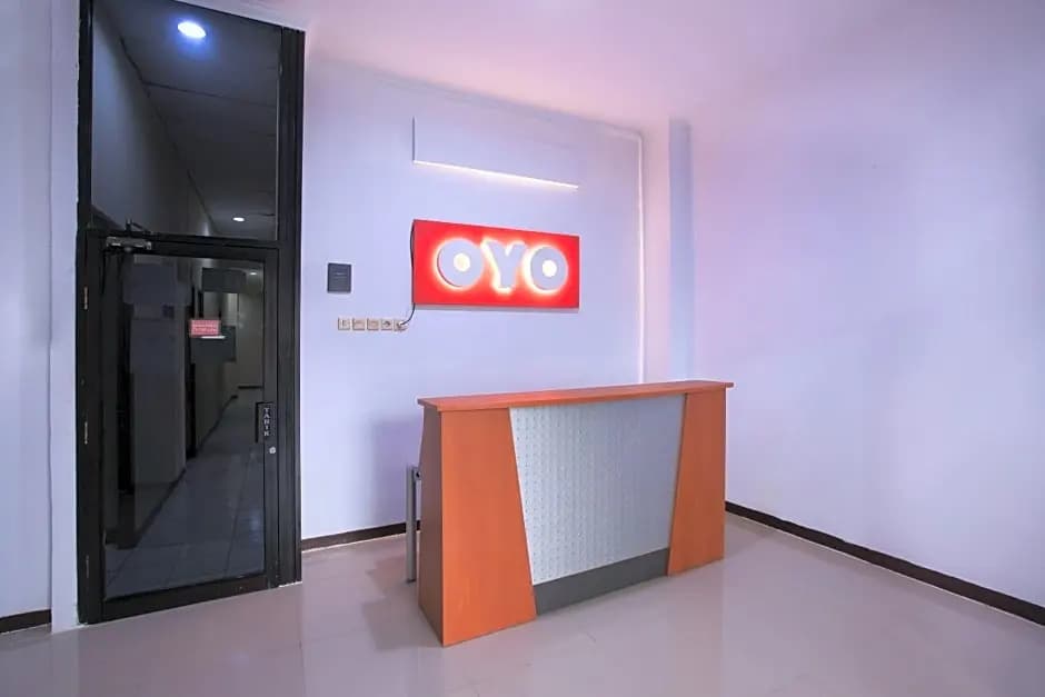 OYO 176 Near Cideng Virgo Residence - photo 13