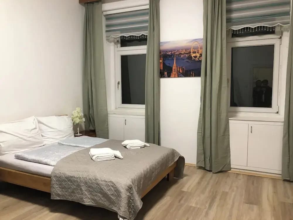 Charming 1BR Apt With Garden Danube - photo 3