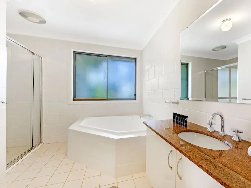 Kozyguru | Westleigh | 4 Bed Room | Free Parking - photo 7