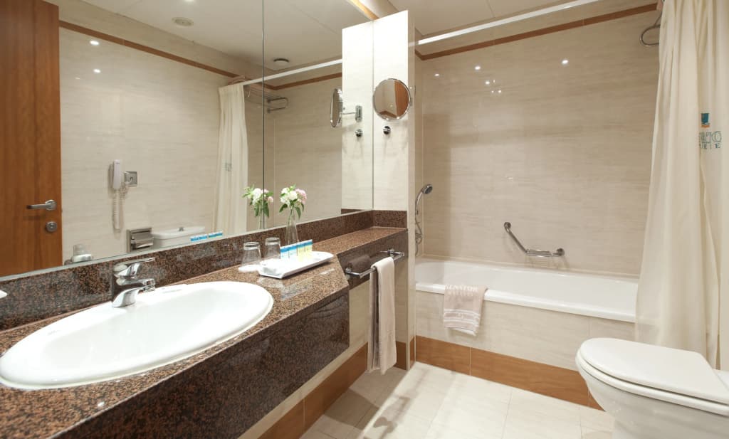 Ilunion Les Corts Spa Hotel - photo 12