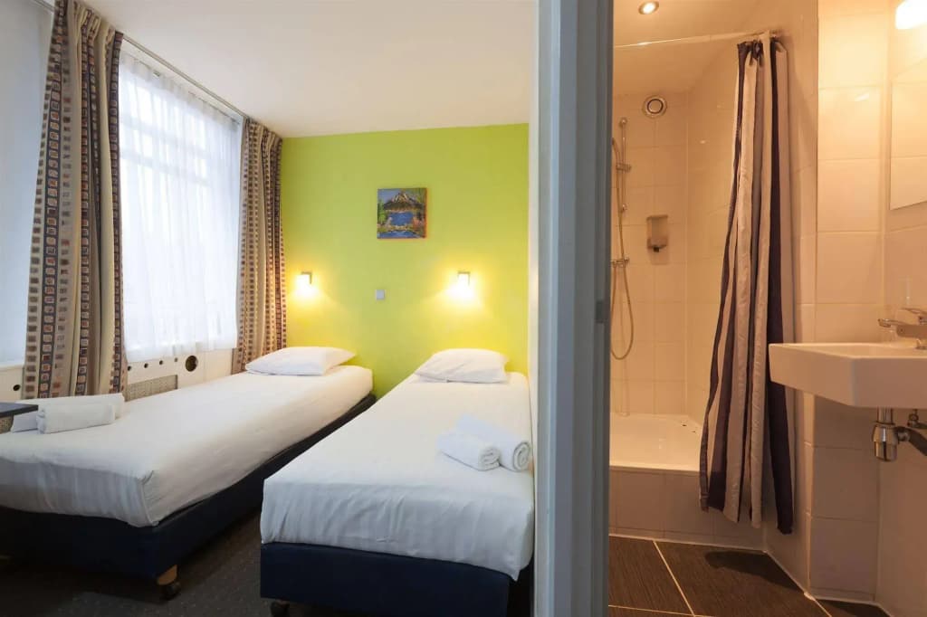Townhouse Hotel - photo 6