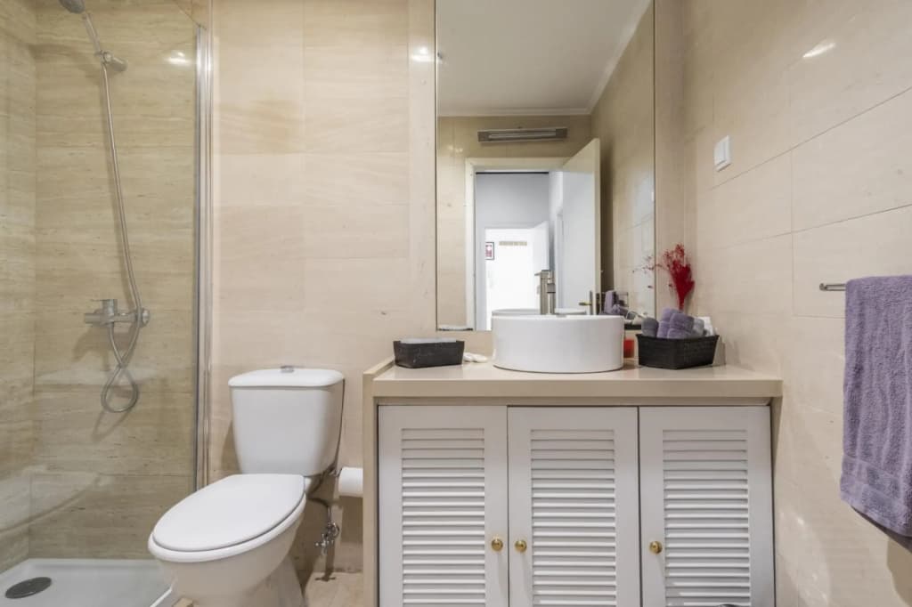 LV Premier Chiado CH4 Spacious, Central, Elevator - photo 8