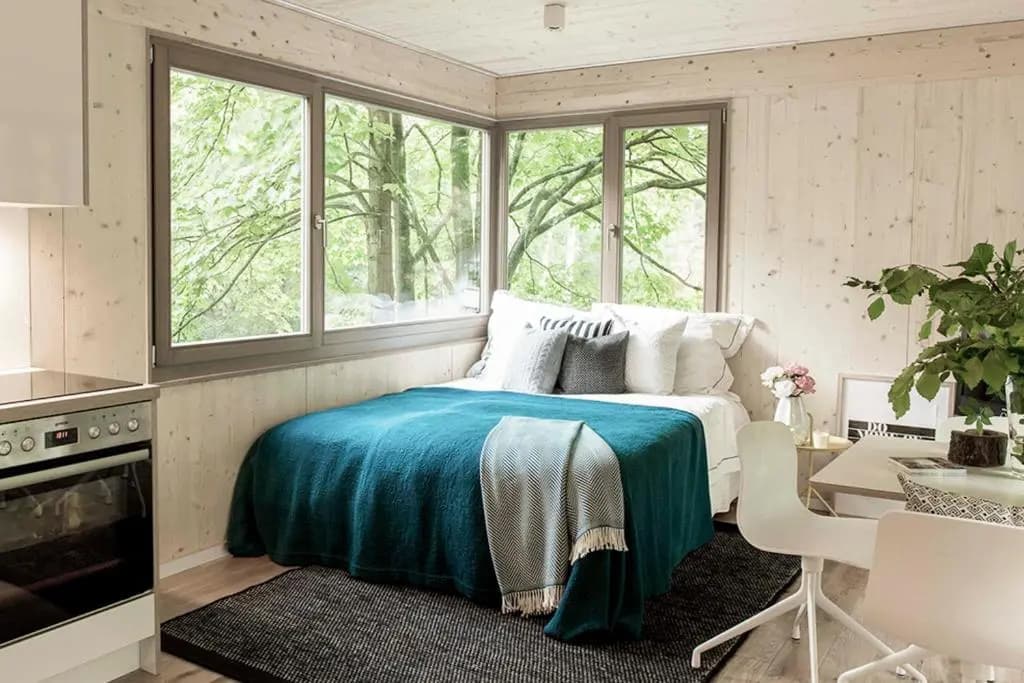 Urban Tree House - main photo