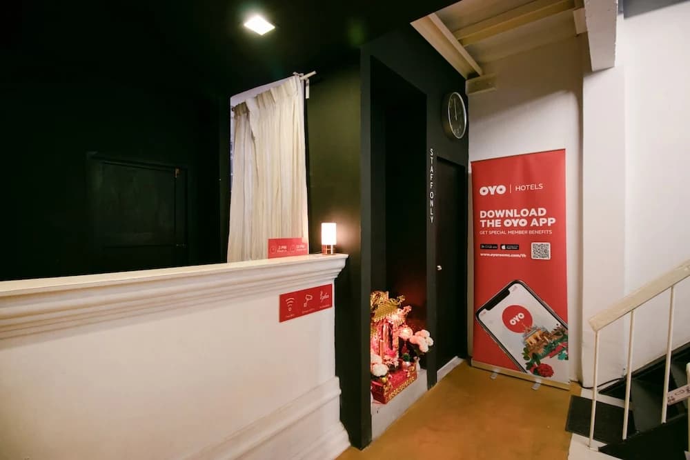 Oyo Chatel Hostel Bangkok - photo 2