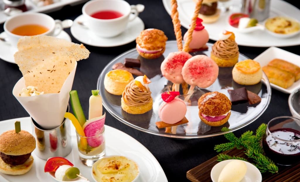 Four Seasons Hotel Tokyo at Marunouchi - photo 15