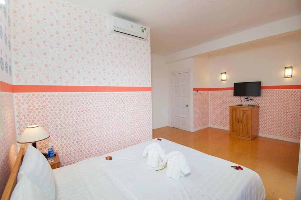 Cua Dai Beach Homestay - photo 5