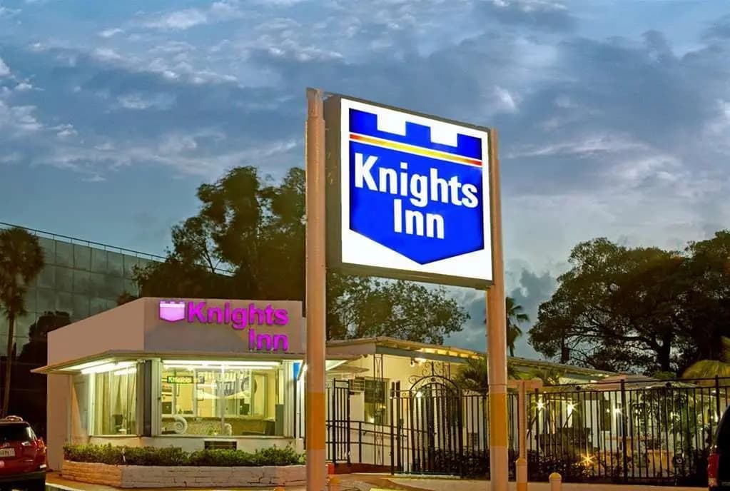 Sun And Surf Inn - photo 1