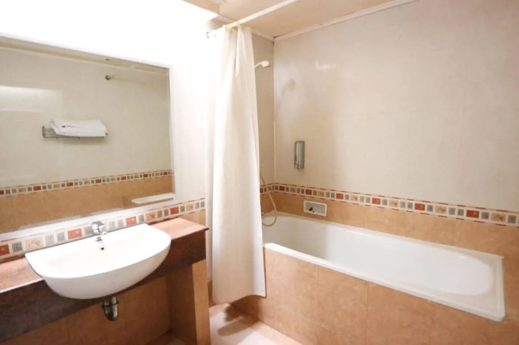 Hotel Melawai 2 - photo 8