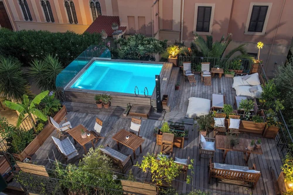 Palm Gallery Hotel - photo 20