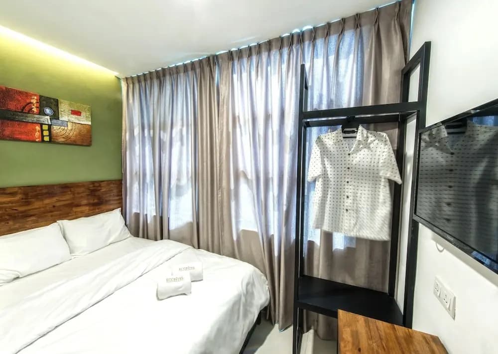 Econtel Queensbay - photo 6