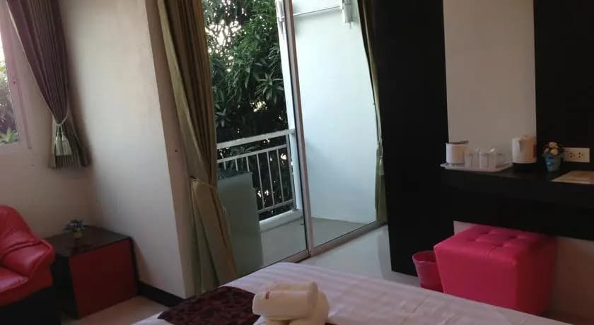 S.House - photo 5
