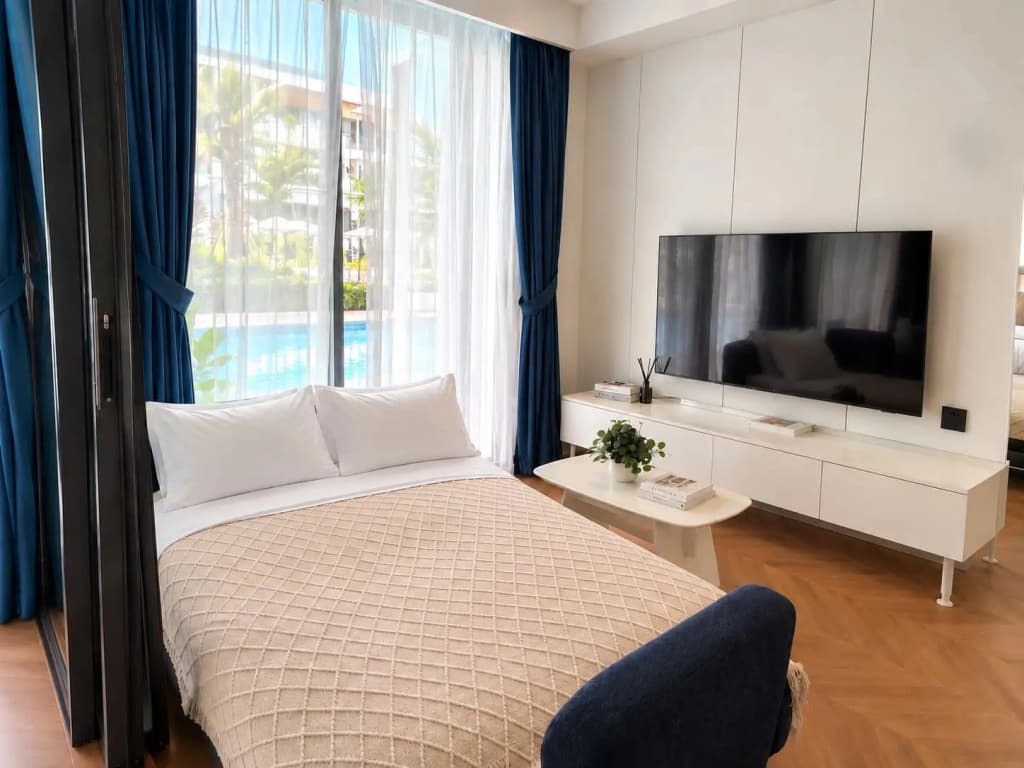 The Sunshine Beach King Suit Pool terrace Apartments - photo 6