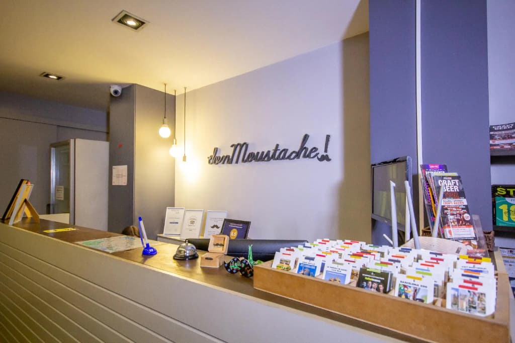 Don Moustache Hostel - photo 2