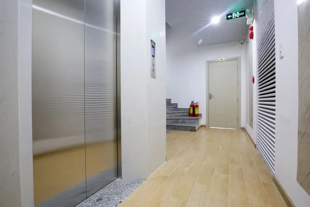 OYO 498 Xoro Apartment - photo 14