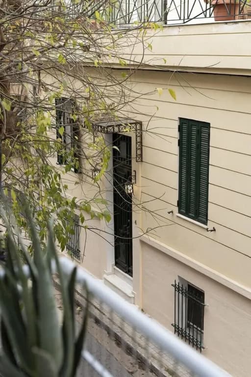 Vintage Apartment next to Acropolis Museum - photo 1